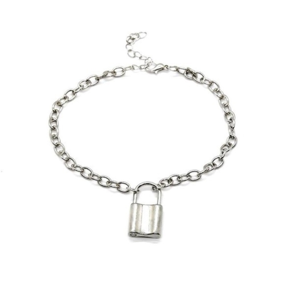 Silver Lightweight Chainlink Bracelet with Lock Charm